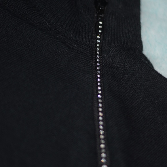 Top - Picture 4 of 5